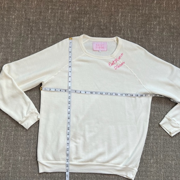Daily Disco Embroidered Collar “Eat More Tacos” Cream Crewneck Sweatshirt Large - Picture 4 of 6